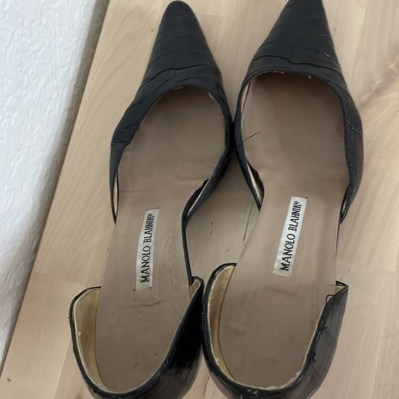 Manolo Blahnik D’orsay embossed  black leather women’s heels size 7 used good - Picture 3 of 9